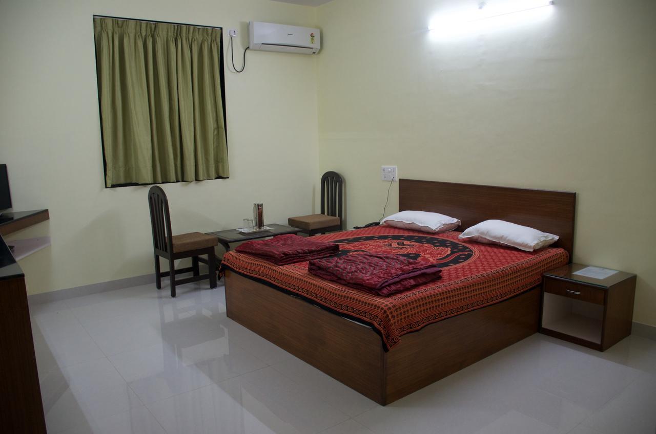 Hira Laxmi Residency Hotel Alībāg Exterior foto
