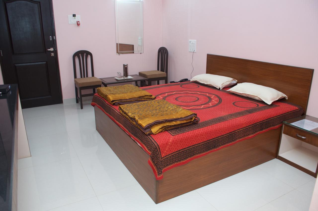 Hira Laxmi Residency Hotel Alībāg Exterior foto