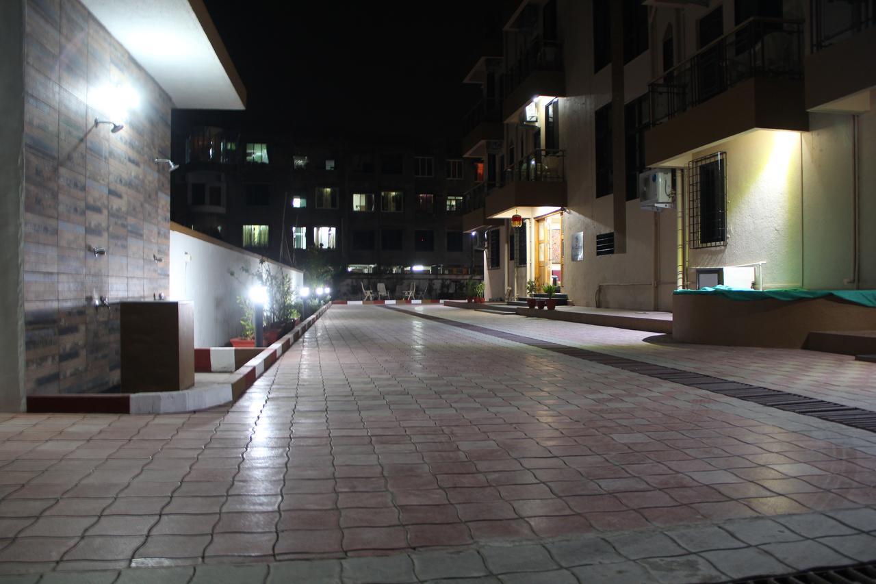 Hira Laxmi Residency Hotel Alībāg Exterior foto